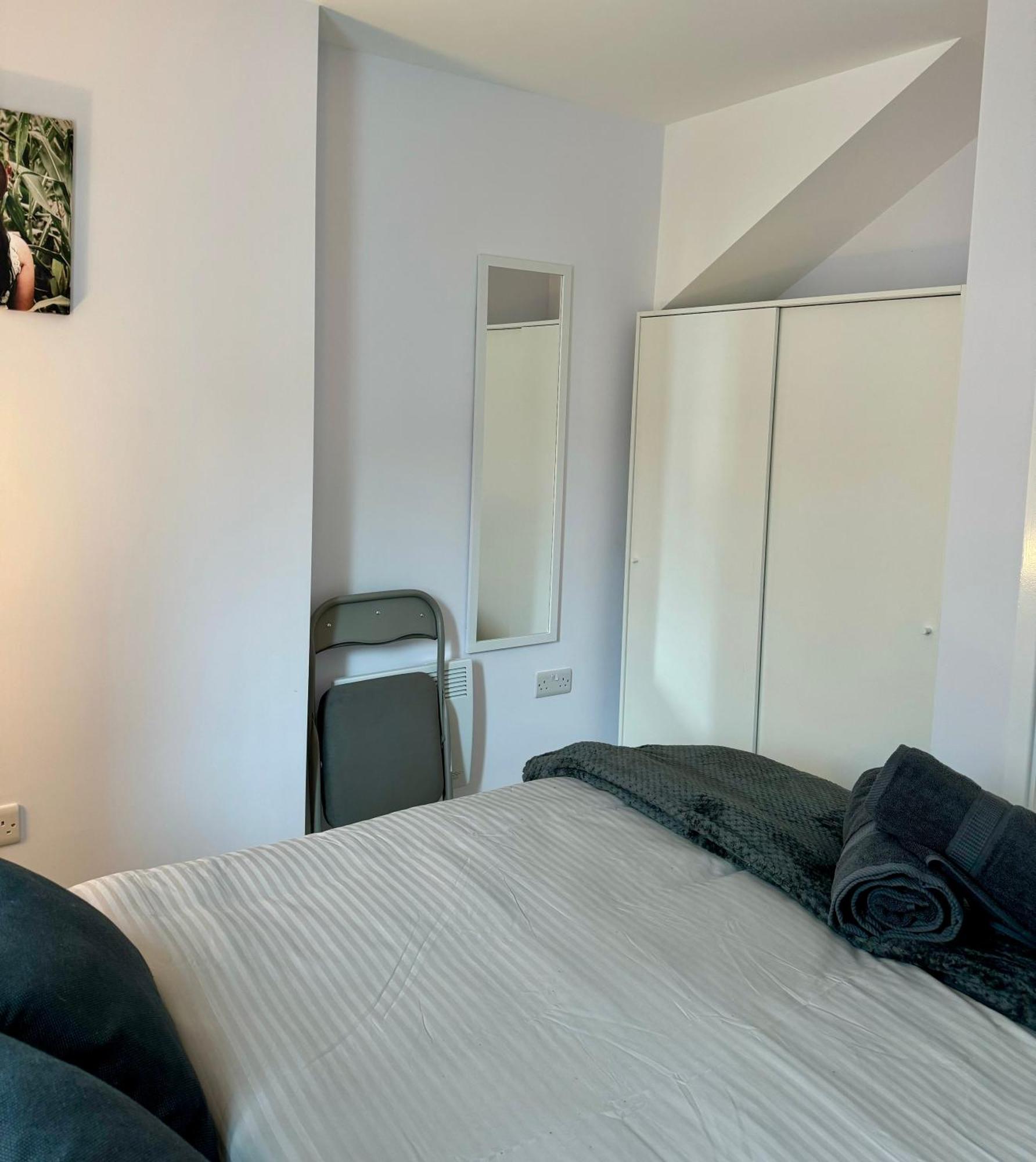 Brand New Flat 5 With Free Parking And Fast Wifi Apartment York Exterior photo
