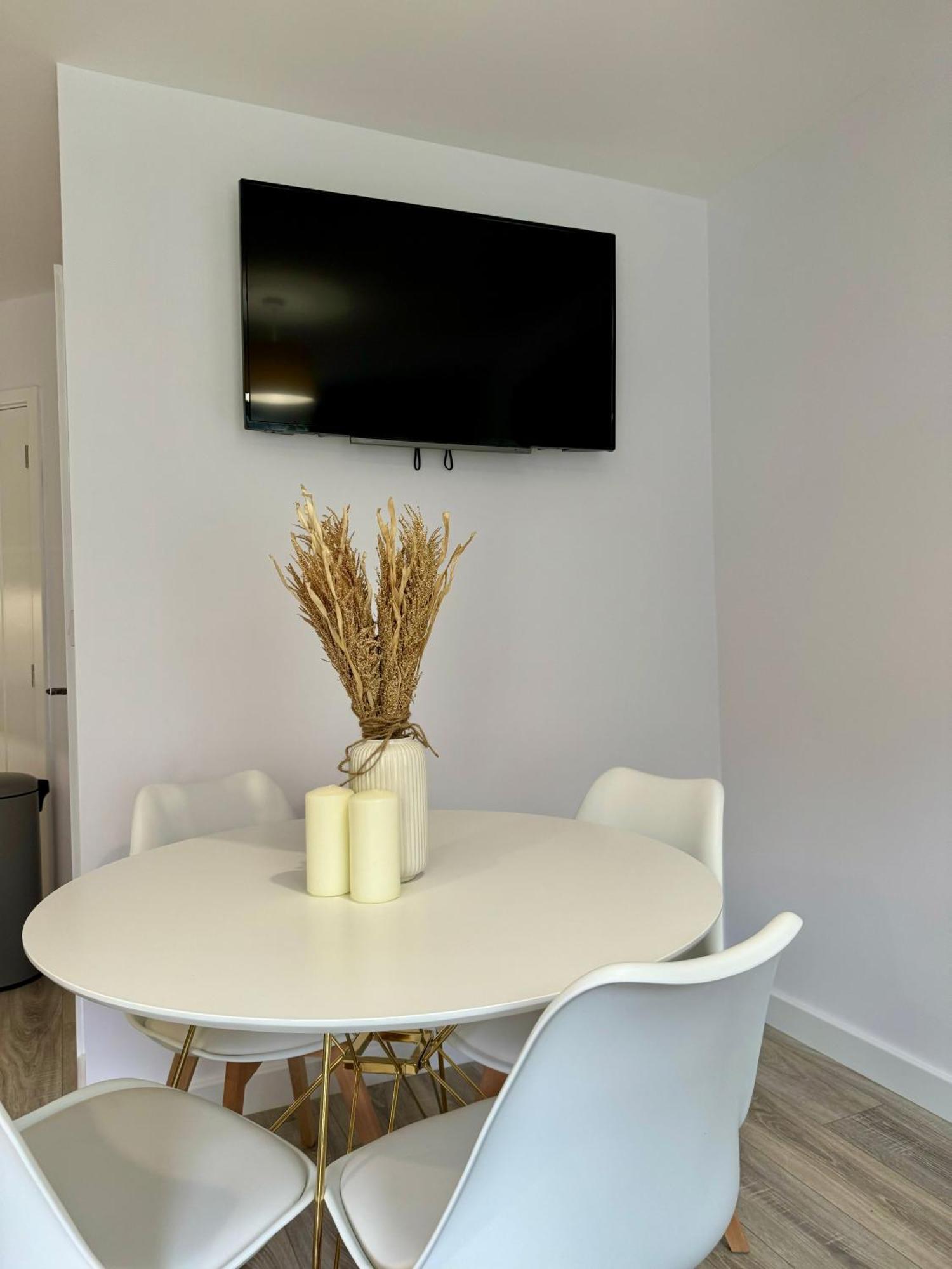 Brand New Flat 5 With Free Parking And Fast Wifi Apartment York Exterior photo